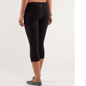 Wunder under crop. Lululemon